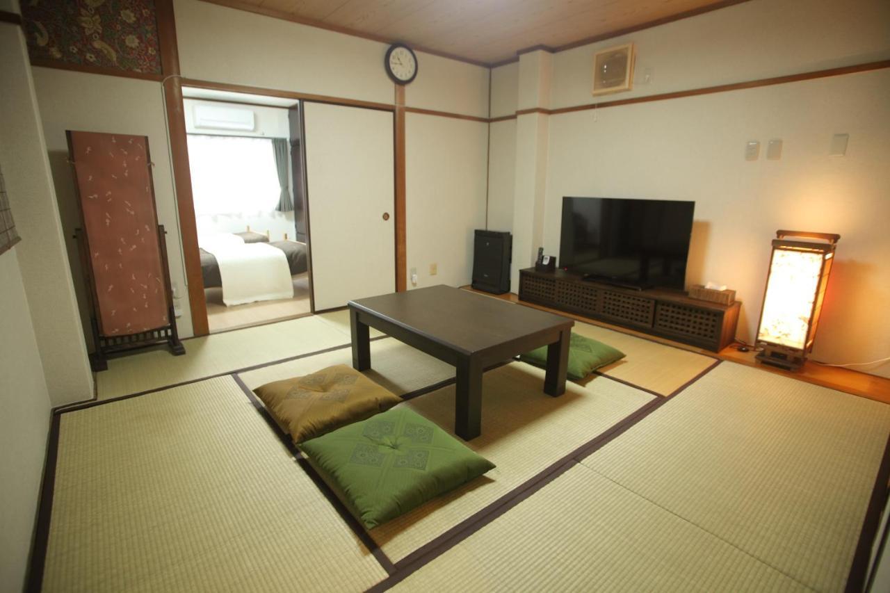 Guest House Futaba Ōsaka Eksteriør bilde